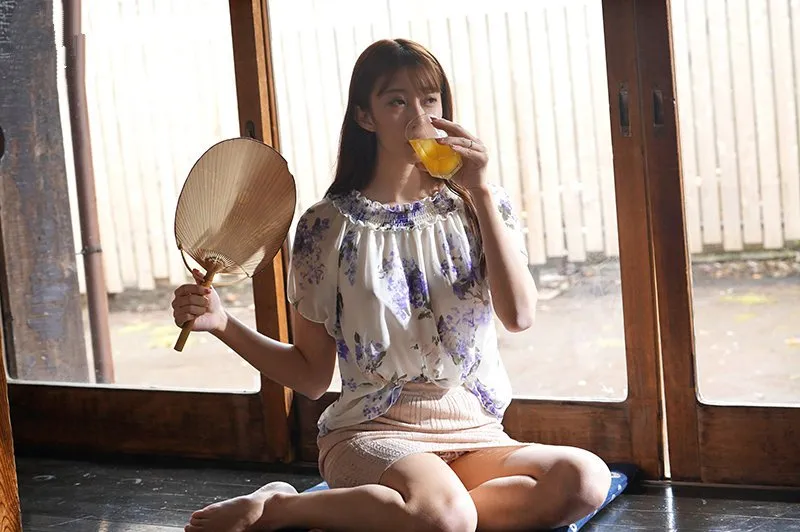 Mùa hè buồn chán ở quê chịch vợ cạnh bên nhà thiếu thốn vì lấy anh xã già