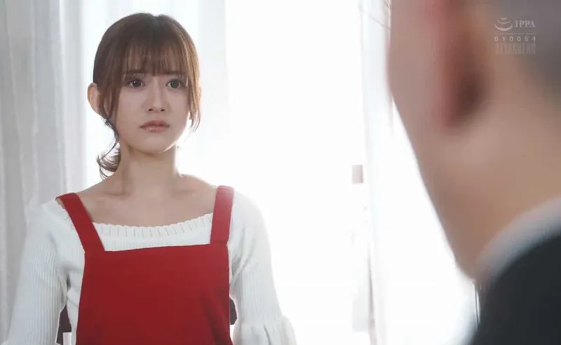 Người vợ bán thân chi trả nợ cho gã chồng suốt một năm mà ông chồng không hề hay biết